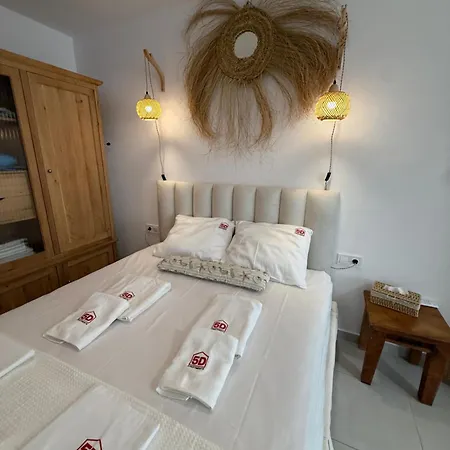 Апартаменты Boho With Rooftop Pool